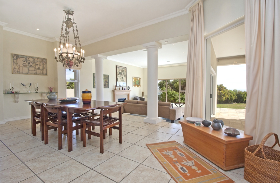 To Let 4 Bedroom Property for Rent in Belvedere Western Cape